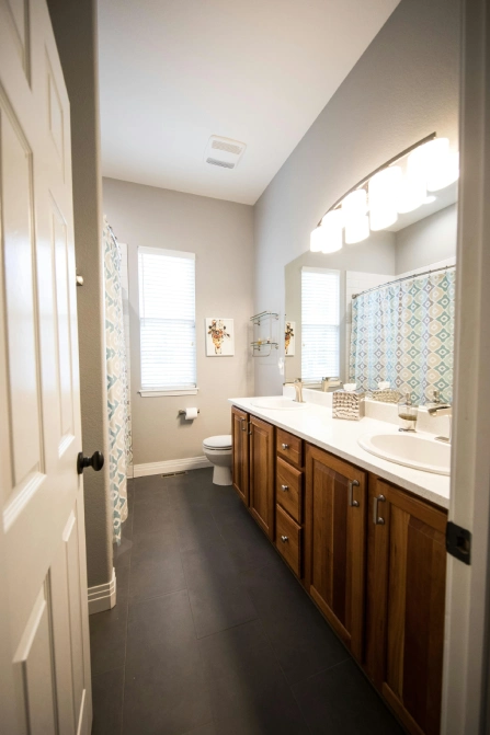 reforma bano ourense acabados madera